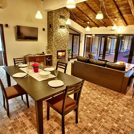 Homes Chudna 펜션 Breste